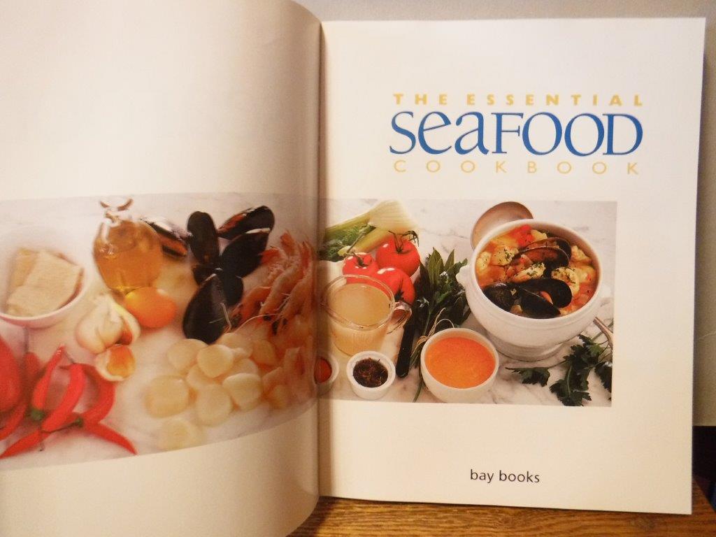 洋書 THE ESSENTIAL SEAFOOD COOK BOOK 033471.jpg