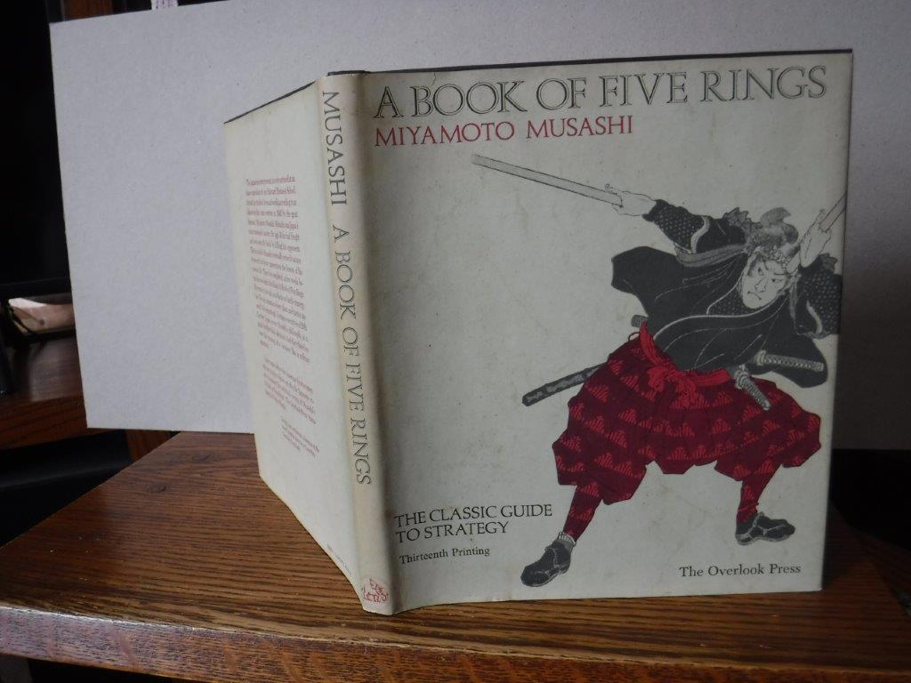 The Book of Five Rings 1st (first) edition Text Only: Miyamoto Musashi:  Amazon.com: Books